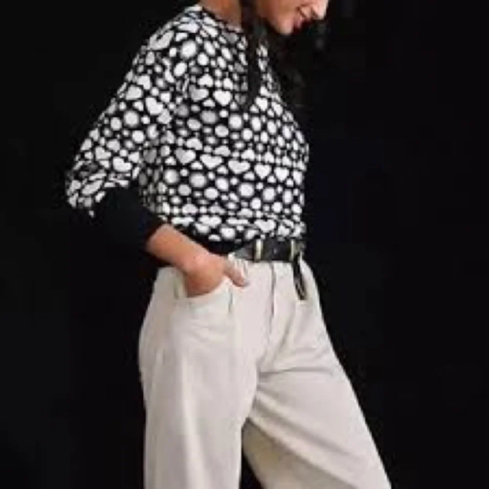 ⭐️ Maeve Anthropologie Sunshine in my Heart Cozy Sweater Black White Sun MEDIUM - Picture 2 of 14